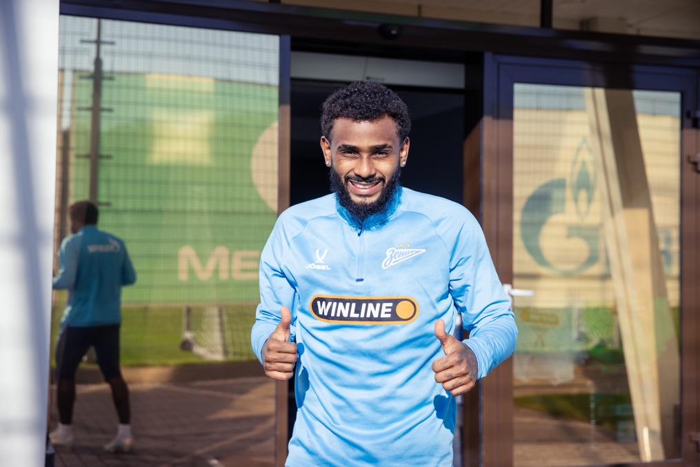 Тренировка основного состава в перерыве на матчи сборных