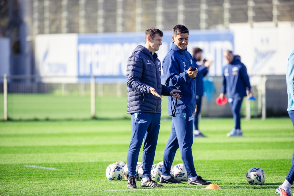 Тренировка основного состава в перерыве на матчи сборных