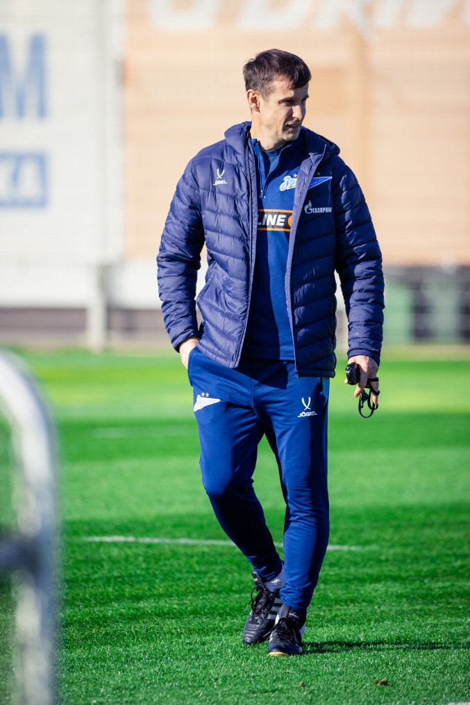 Тренировка основного состава в перерыве на матчи сборных