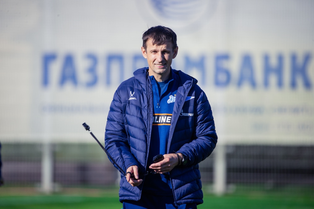 Тренировка основного состава в перерыве на матчи сборных