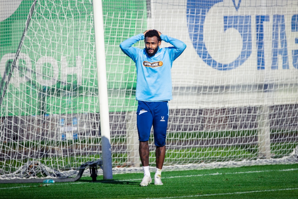 Тренировка основного состава в перерыве на матчи сборных