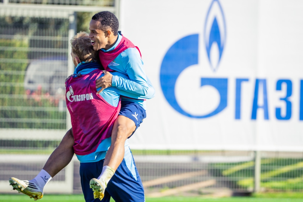 Тренировка основного состава в перерыве на матчи сборных