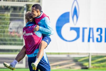 Тренировка основного состава в перерыве на матчи сборных