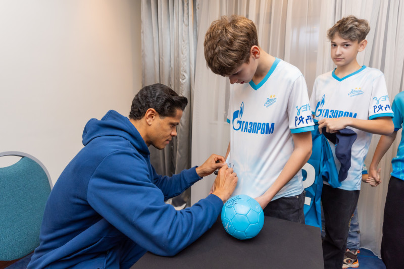 Автограф-сессия для детей школ «Зенит-Чемпионика» в Сочи