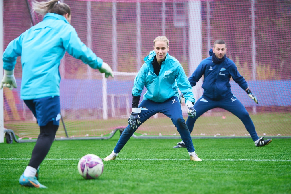 Тренировка женской команды «Зенит» во время перерыва на матчи сборных