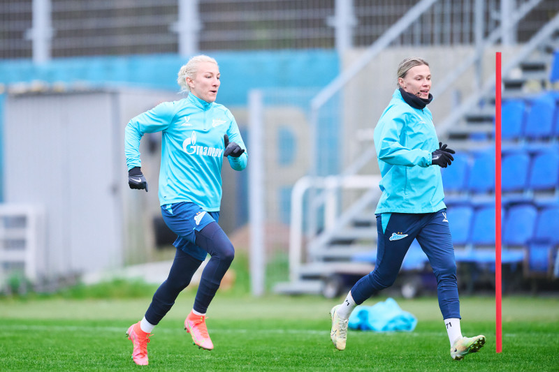 Тренировка женской команды «Зенит» во время перерыва на матчи сборных