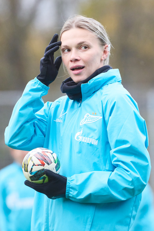 Тренировка женской команды «Зенит» во время перерыва на матчи сборных