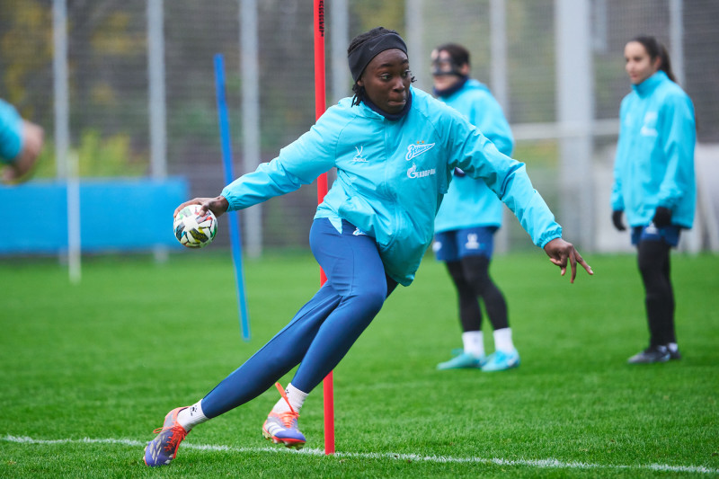 Тренировка женской команды «Зенит» во время перерыва на матчи сборных