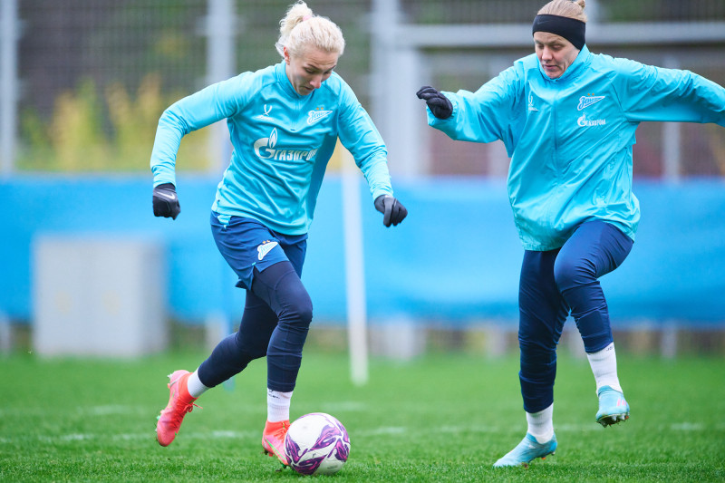 Тренировка женской команды «Зенит» во время перерыва на матчи сборных