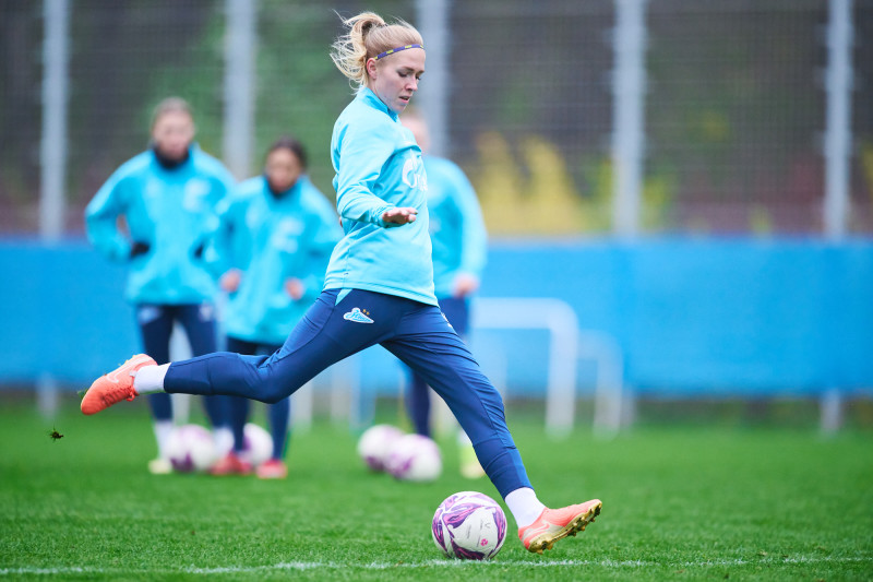 Тренировка женской команды «Зенит» во время перерыва на матчи сборных