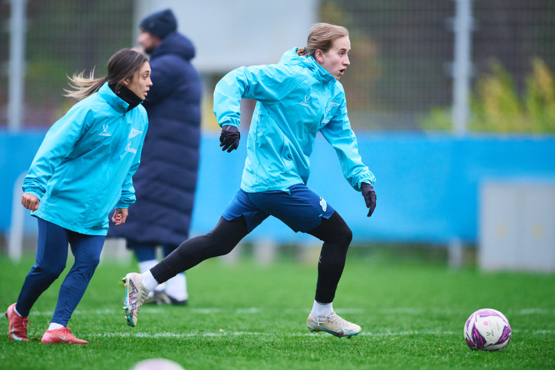 Тренировка женской команды «Зенит» во время перерыва на матчи сборных