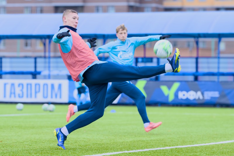 Тренировка «Зенита»-м перед матчем с «Крыльями Советов»-м