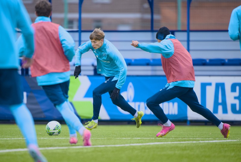 Тренировка «Зенита»-м перед матчем с «Крыльями Советов»-м