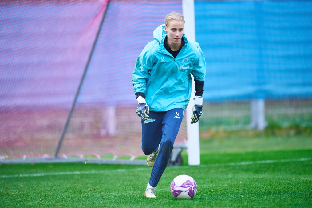 Тренировка женской команды перед матчем с «Локомотивом»