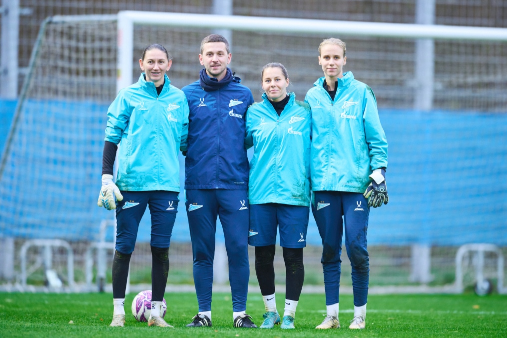Тренировка женской команды перед матчем с «Локомотивом»