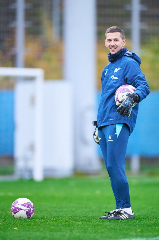 Тренировка женской команды перед матчем с «Локомотивом»