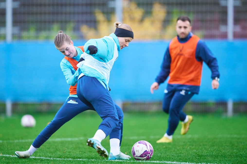 Тренировка женской команды перед матчем с «Локомотивом»