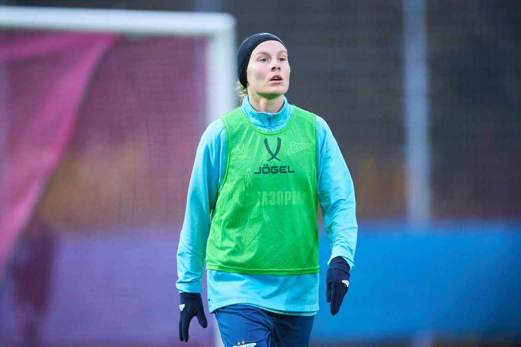 Тренировка женской команды перед матчем с «Локомотивом»