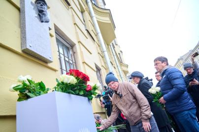 Открытие мемориальной доски в честь Юрия Морозова