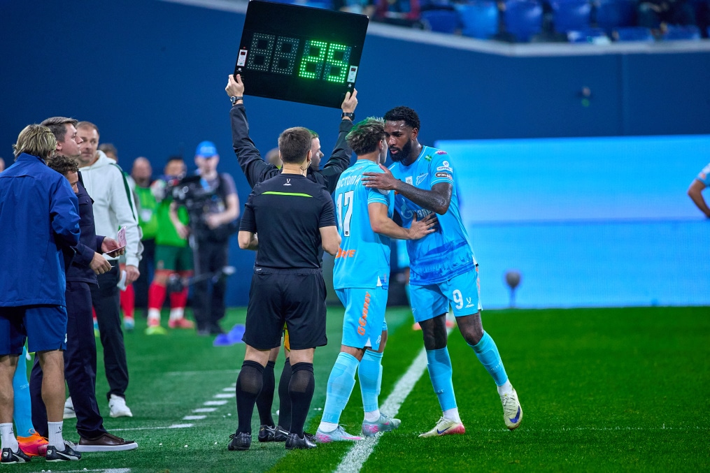 Мир Российская Премьер-Лига 2025/26, «Зенит» — «Локомотив»