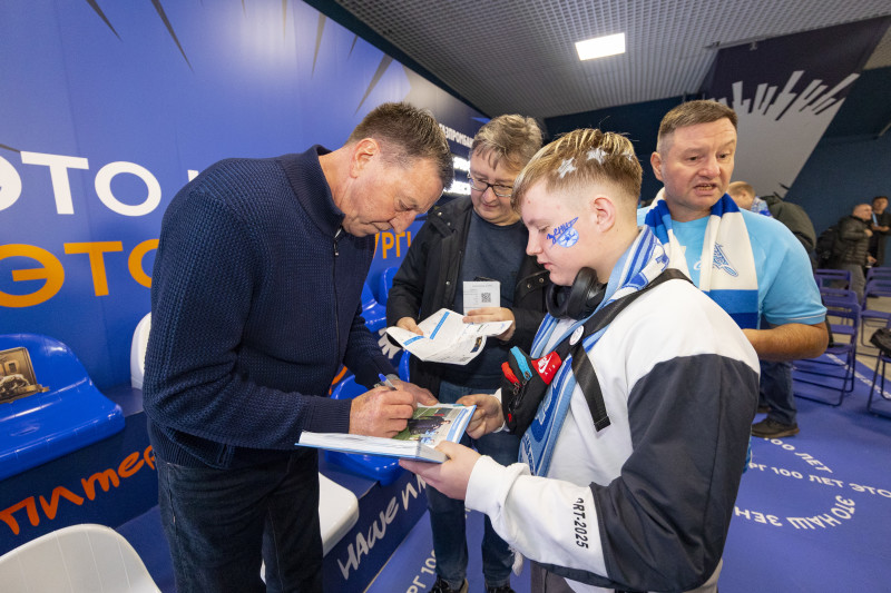 Фан-Променад «Технологии будущего» перед матчем «Зенит» — «Локомотив»