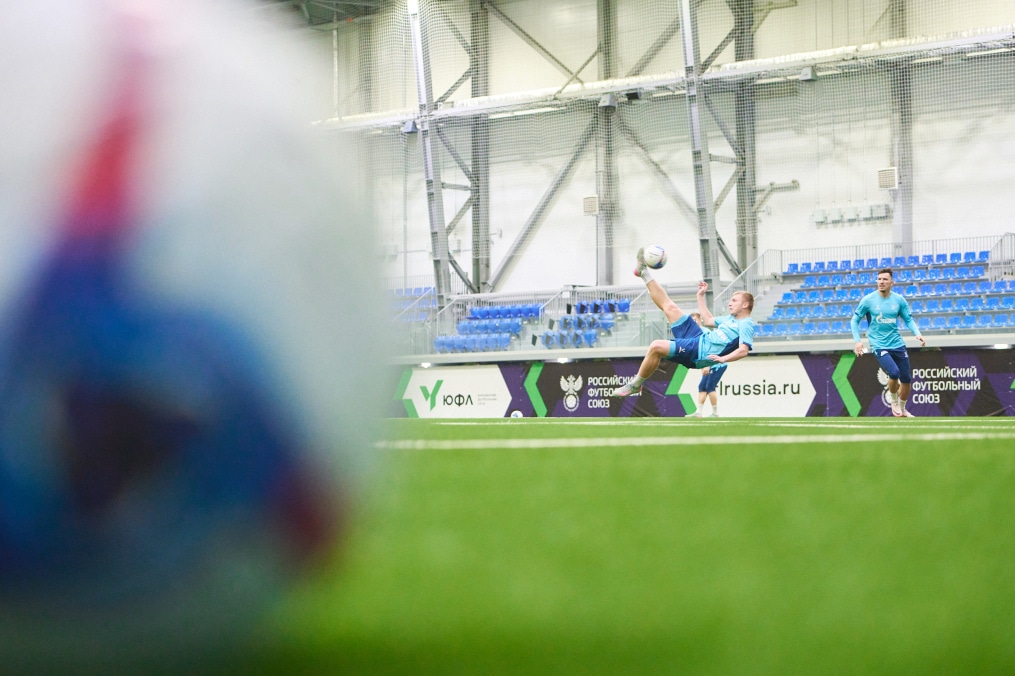 Тренировка «Зенита»-2 перед товарищеским матчем с «Зенитом»-м