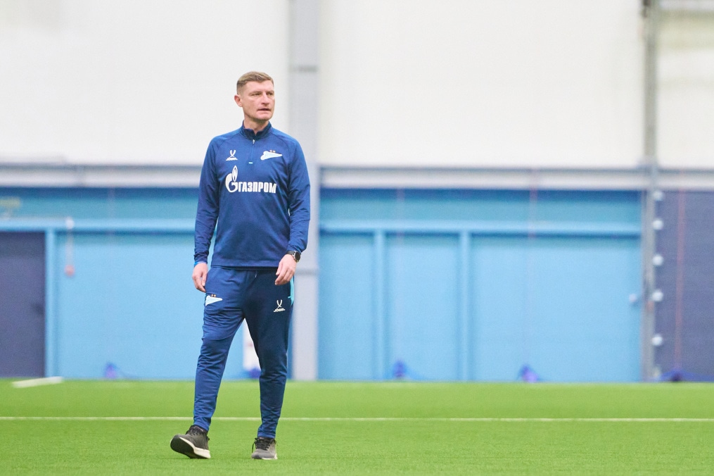 Тренировка «Зенита»-2 перед товарищеским матчем с «Зенитом»-м