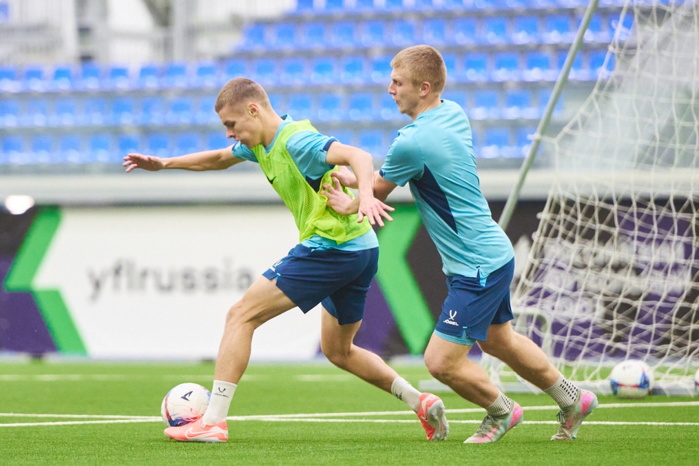 Тренировка «Зенита»-2 перед товарищеским матчем с «Зенитом»-м