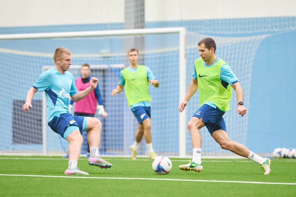 Тренировка «Зенита»-2 перед товарищеским матчем с «Зенитом»-м