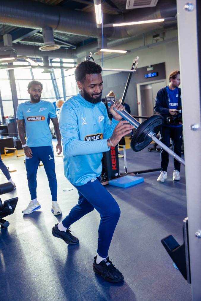 Тренировка основного состава ФК «Зенит» во время перерыва на игры сборной России