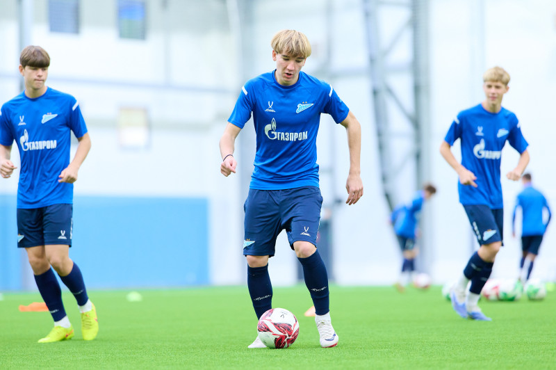 Тренировка «Зенита» U-18 перед матчем с «Чертаново» U-18