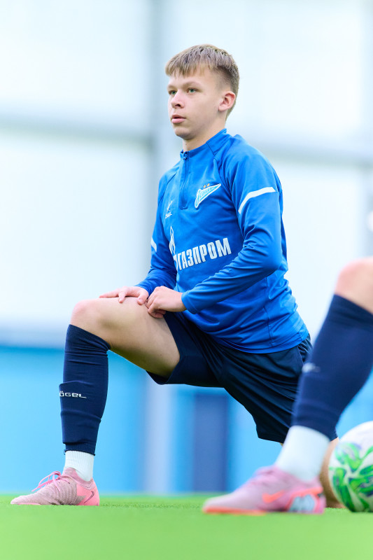 Тренировка «Зенита» U-17 перед матчем с «Чертаново» U-17