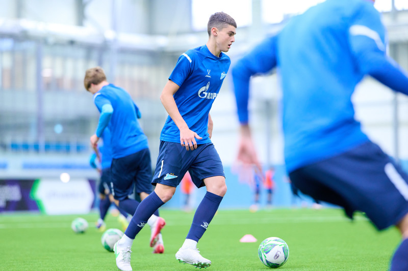 Тренировка «Зенита» U-17 перед матчем с «Чертаново» U-17