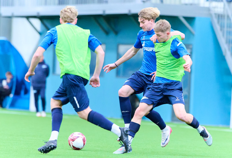Товарищеский матч между «Зенитом» U-18 и «Зенитом» U-17