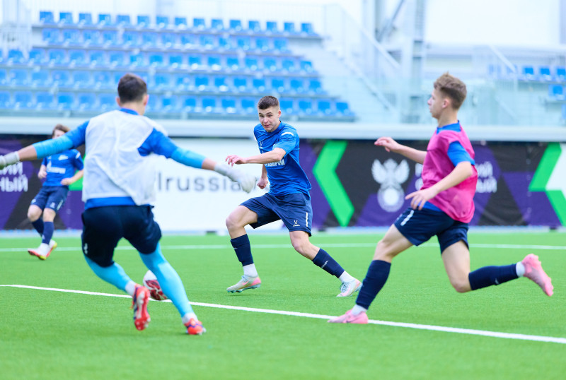 Товарищеский матч между «Зенитом» U-18 и «Зенитом» U-17