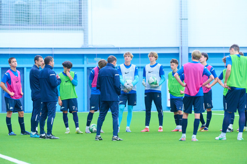 Товарищеский матч между «Зенитом» U-18 и «Зенитом» U-17