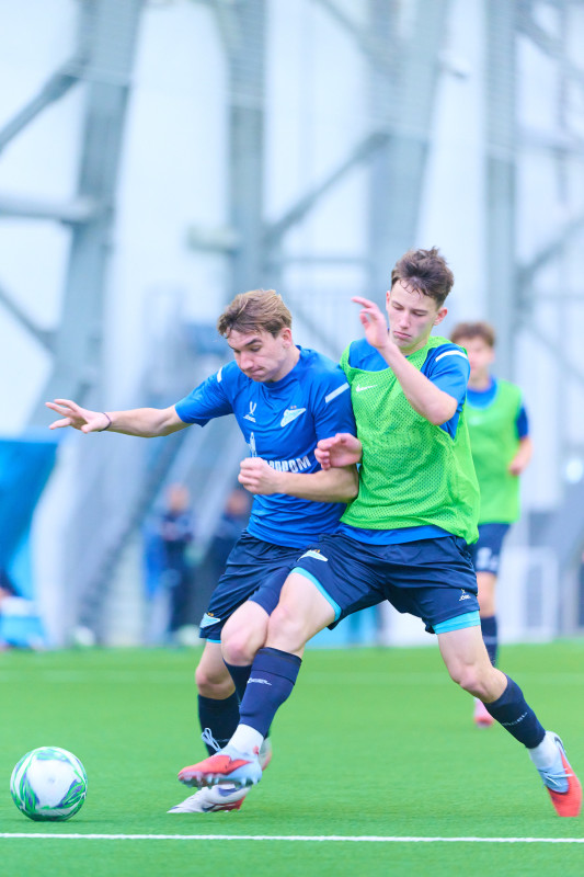 Товарищеский матч между «Зенитом» U-18 и «Зенитом» U-17