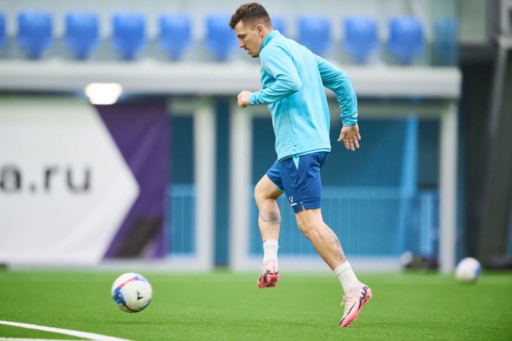 Тренировка «Зенита»-2 в Новом манеже