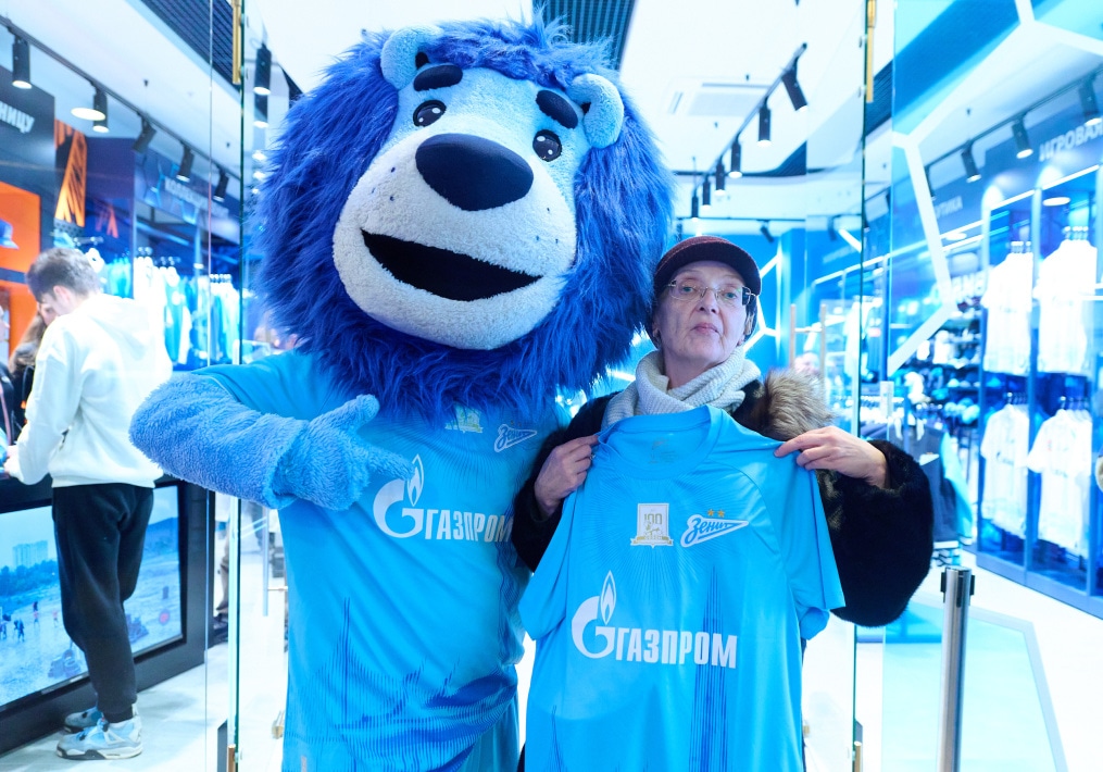 Открытие фирменного магазина ФК «Зенит» в ТРЦ «Галерея»