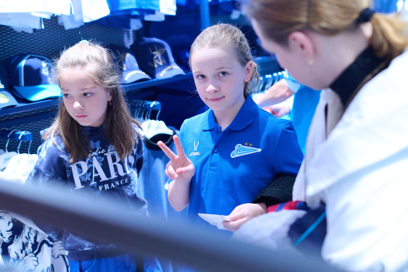 Открытие фирменного магазина ФК «Зенит» в ТРЦ «Галерея»