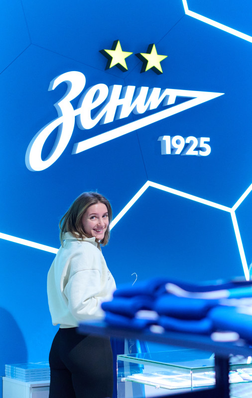 Открытие фирменного магазина ФК «Зенит» в ТРЦ «Галерея»