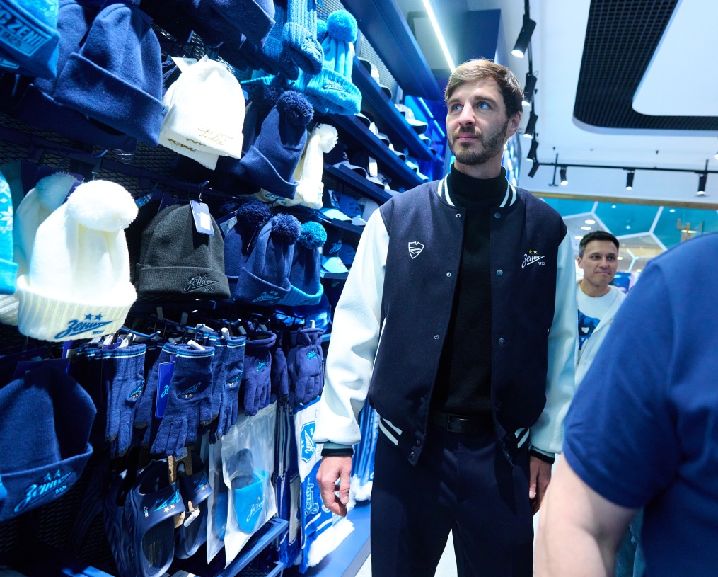 Открытие фирменного магазина ФК «Зенит» в ТРЦ «Галерея»