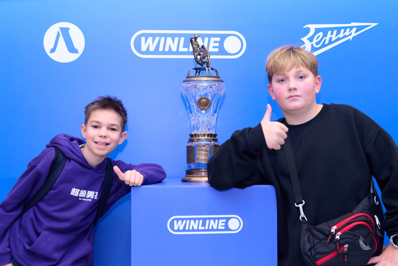 Открытие фирменного магазина ФК «Зенит» в ТРЦ «Галерея»