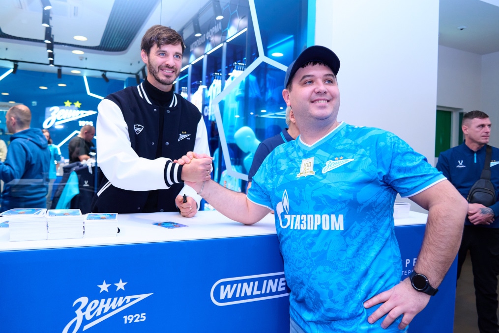 Открытие фирменного магазина ФК «Зенит» в ТРЦ «Галерея»