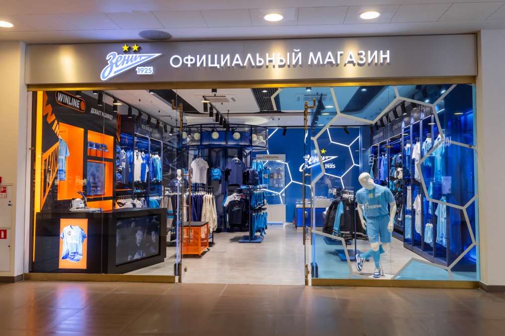 Интерьер нового клубного магазина в ТЦ «Галерея»