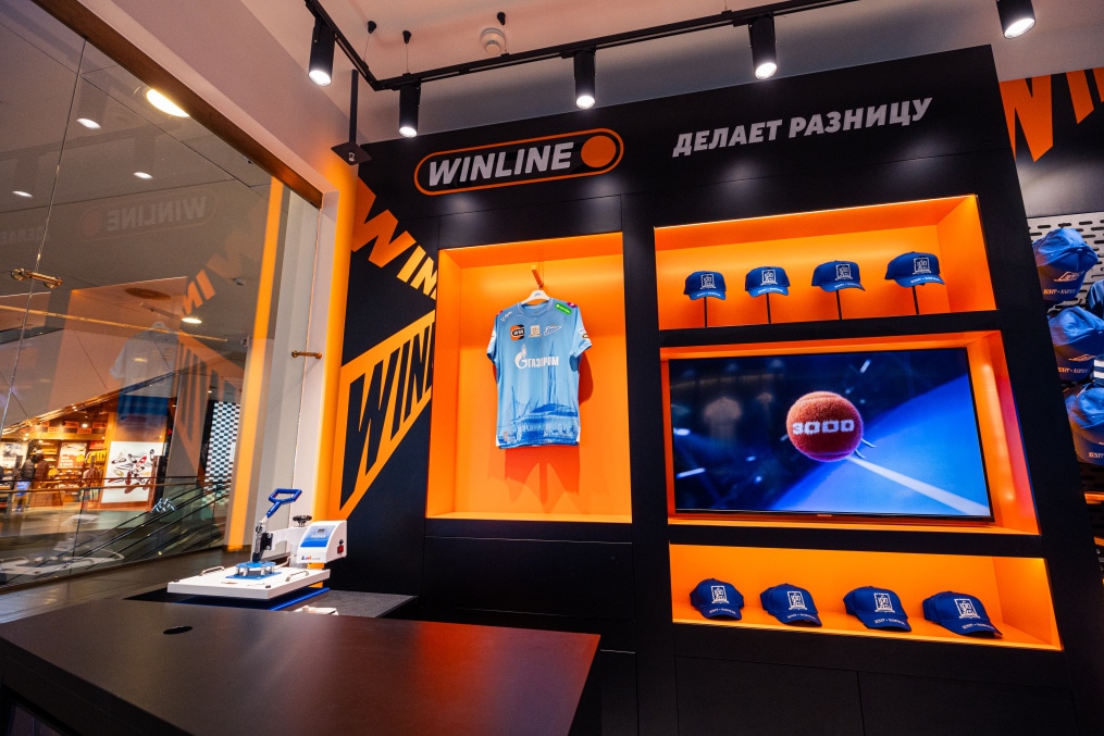 Интерьер нового клубного магазина в ТЦ «Галерея»