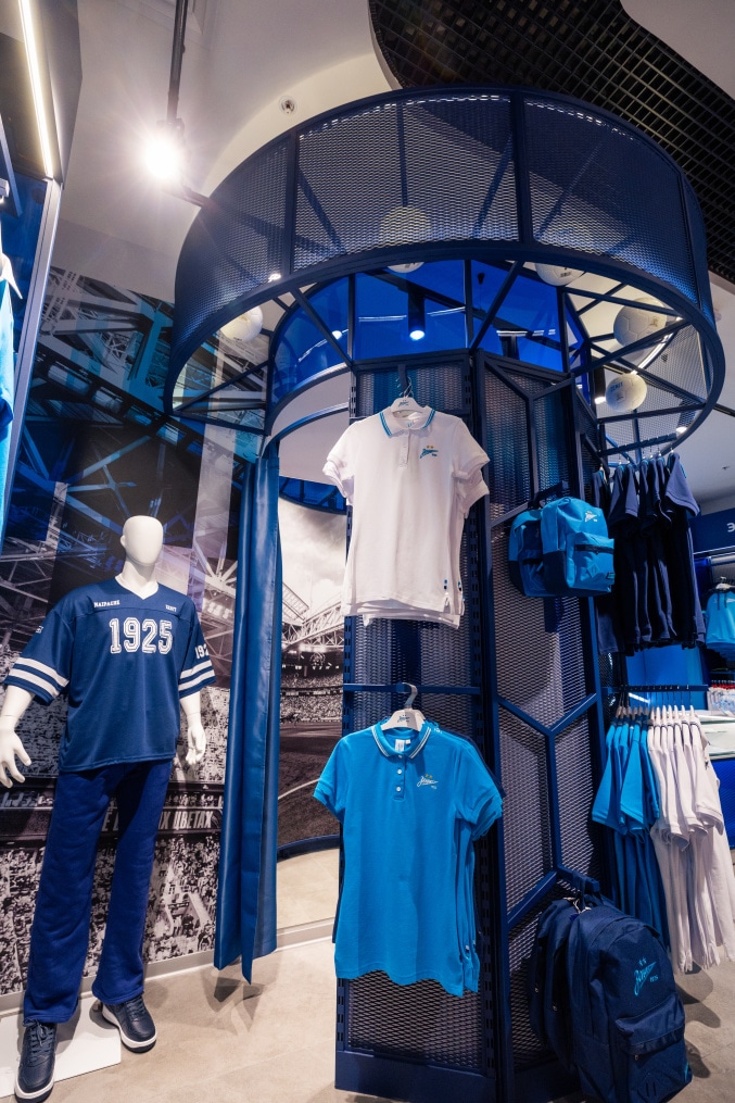 Интерьер нового клубного магазина в ТЦ «Галерея»