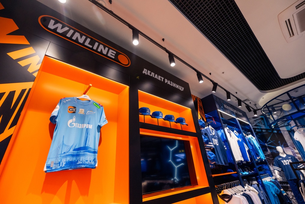 Интерьер нового клубного магазина в ТЦ «Галерея»