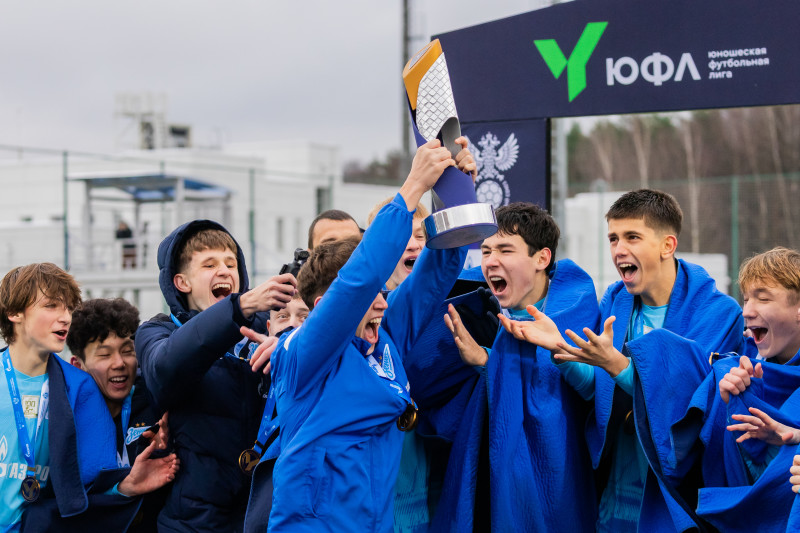 Награждение «Зенита» U-16 по итогам сезона 2025 ЮФЛ-3