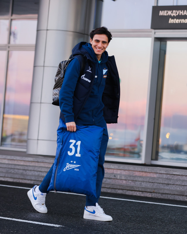 Вылет команды на матч с ФК «Пари НН»